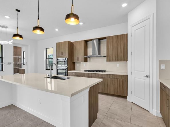 12535 N Parkland Bay Trl, Parkland FL 33076