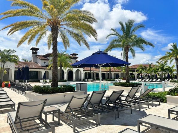 12535 N Parkland Bay Trl, Parkland FL 33076