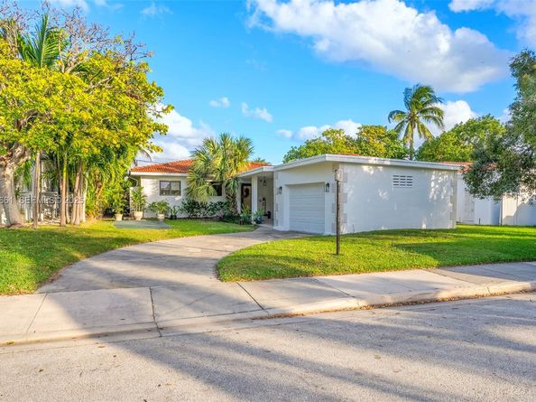 7517 Cutlass Ave, North Bay Village FL 33141