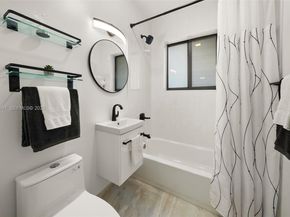 7517 Cutlass Ave, North Bay Village FL 33141