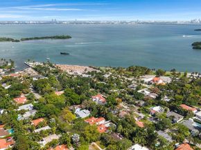 880 NE 72nd Ter, Miami FL 33138