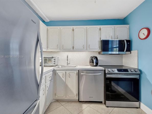 2901 NW 46th Ave 306, Lauderdale Lakes FL 33313