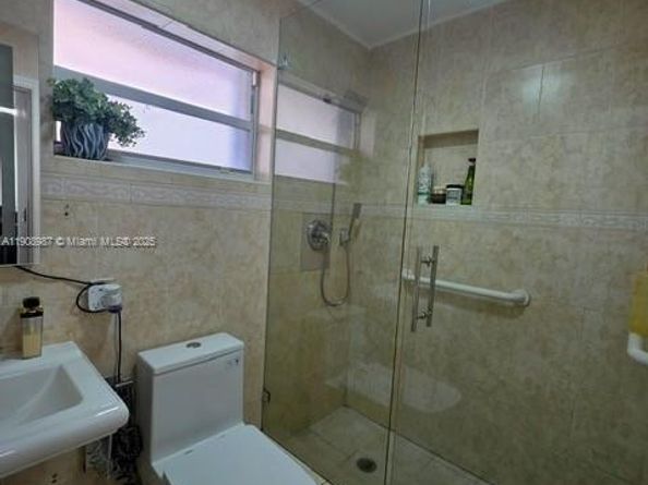 1301 Kasim St, Opa-Locka FL 33054