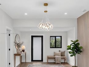 3135 SW 7th St, Miami FL 33135
