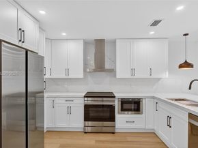 3135 SW 7th St, Miami FL 33135