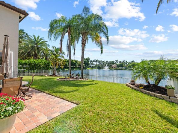 16230 SW 21st St, Miramar FL 33027