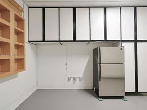 6853 NW 113th Pl, Doral FL 33178