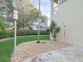 6853 NW 113th Pl, Doral FL 33178