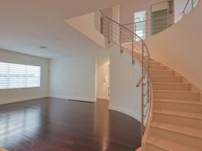 6853 NW 113th Pl, Doral FL 33178