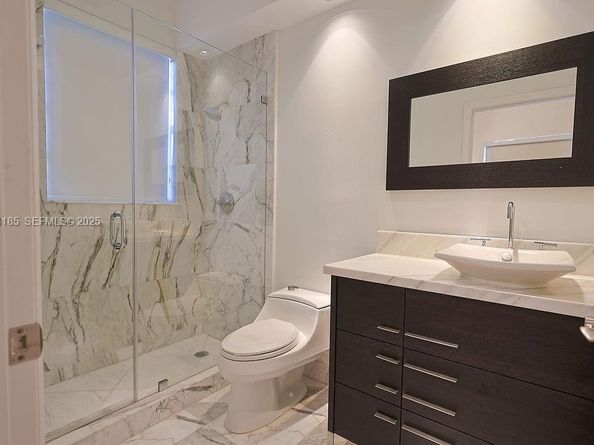 6853 NW 113th Pl, Doral FL 33178