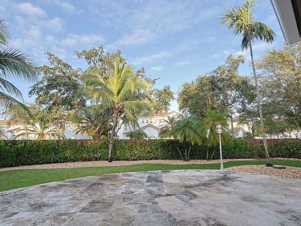 6853 NW 113th Pl, Doral FL 33178