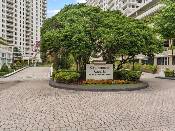701 Brickell Key Blvd 1603, Miami FL 33131