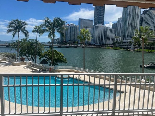701 Brickell Key Blvd 1603, Miami FL 33131