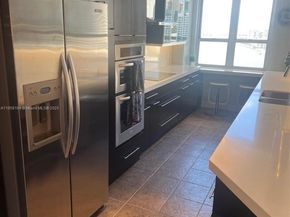 701 Brickell Key Blvd 1603, Miami FL 33131