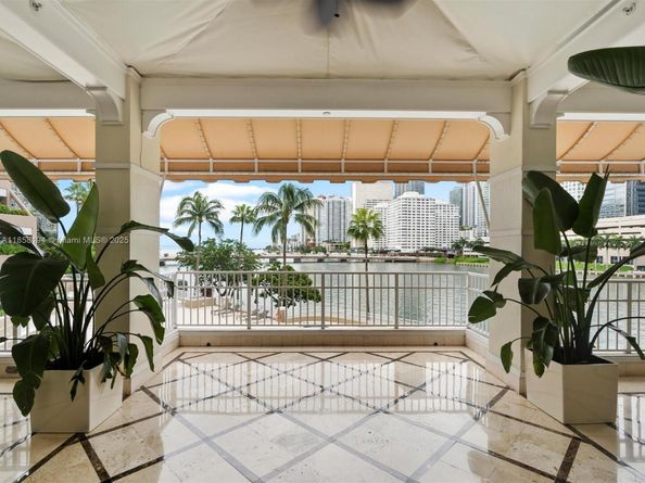 701 Brickell Key Blvd 1603, Miami FL 33131