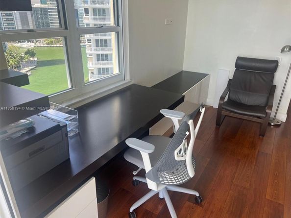 701 Brickell Key Blvd 1603, Miami FL 33131