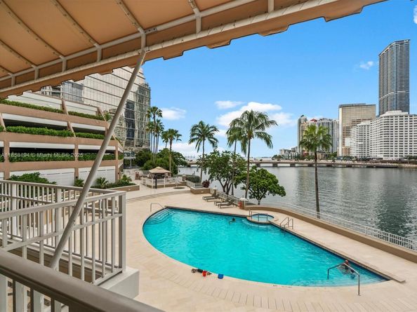 701 Brickell Key Blvd 1603, Miami FL 33131
