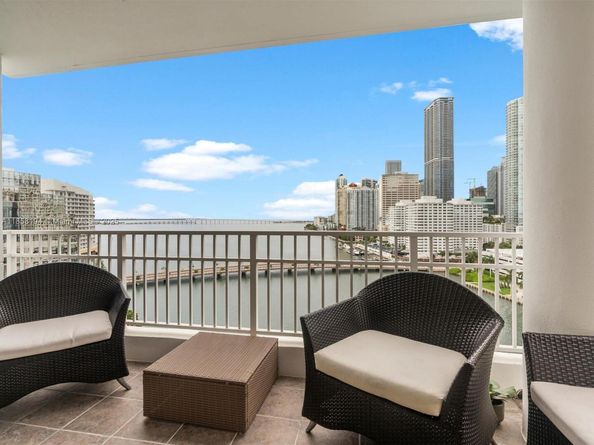 701 Brickell Key Blvd 1603, Miami FL 33131