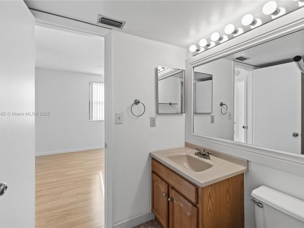 10105 W Sunrise Blvd 104, Plantation FL 33322