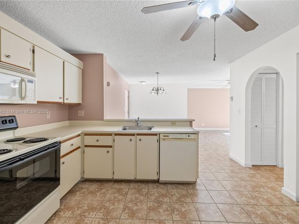 10105 W Sunrise Blvd 104, Plantation FL 33322