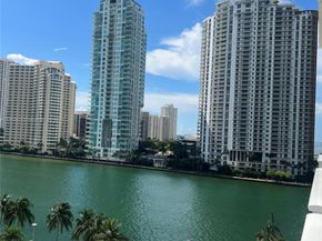 300 S Biscayne Blvd Loft 826, Miami FL 33131