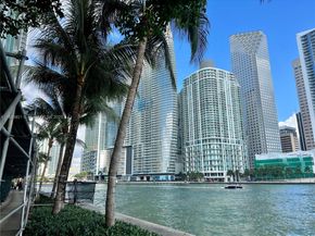 300 S Biscayne Blvd Loft 826, Miami FL 33131