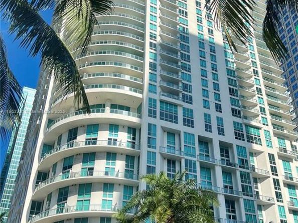 300 S Biscayne Blvd Loft 826, Miami FL 33131