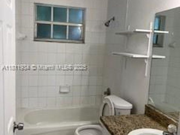 415 N 60th Way, Hollywood FL 33024