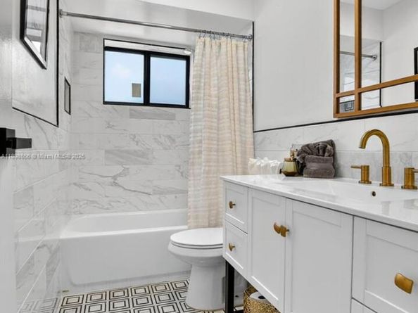 12311 NW 29th St, Sunrise FL 33323