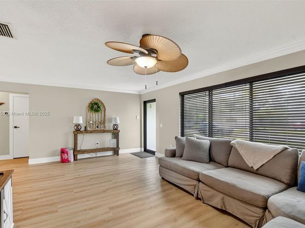 12311 NW 29th St, Sunrise FL 33323