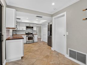 12311 NW 29th St, Sunrise FL 33323