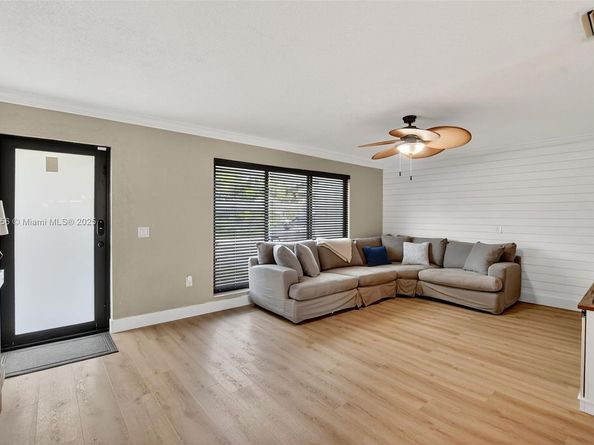 12311 NW 29th St, Sunrise FL 33323