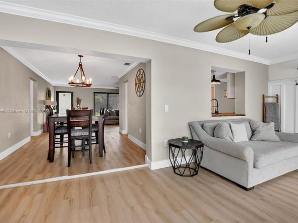 12311 NW 29th St, Sunrise FL 33323