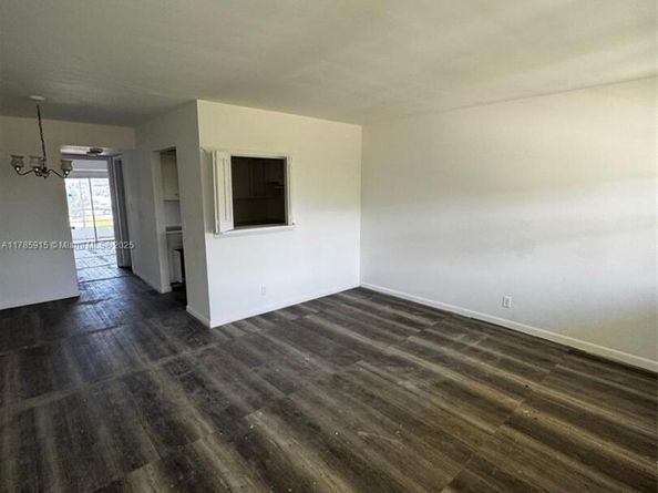 42 Sheffield B B, West Palm Beach FL 33417
