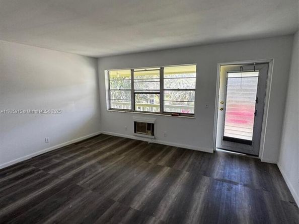 42 Sheffield B B, West Palm Beach FL 33417