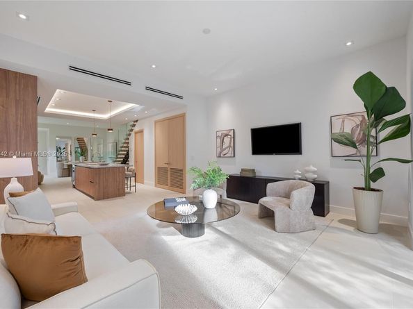 3163 Hibiscus St 3163, Miami FL 33133