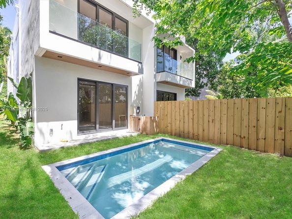 3163 Hibiscus St 3163, Miami FL 33133