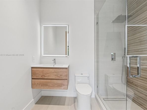 3163 Hibiscus St 3163, Miami FL 33133