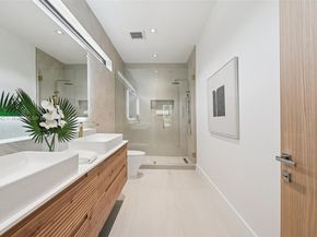 3163 Hibiscus St 3163, Miami FL 33133
