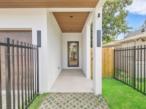 3163 Hibiscus St 3163, Miami FL 33133