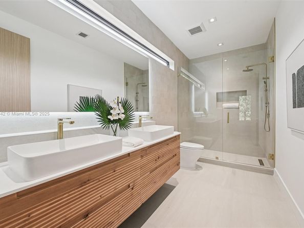 3163 Hibiscus St 3163, Miami FL 33133
