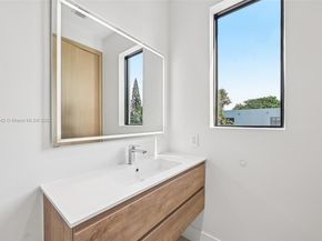 3163 Hibiscus St 3163, Miami FL 33133