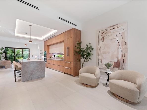 3163 Hibiscus St 3163, Miami FL 33133