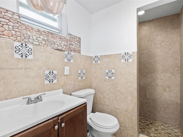 18151 NE 9th Ct, North Miami Beach FL 33162