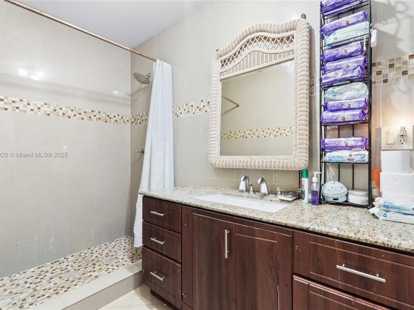 18151 NE 9th Ct, North Miami Beach FL 33162