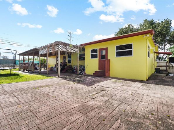 18151 NE 9th Ct, North Miami Beach FL 33162