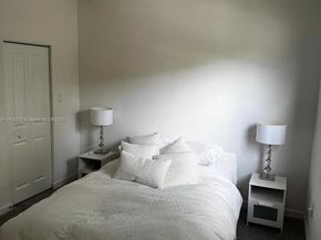 328 NE 208th Ter, Miami FL 33179