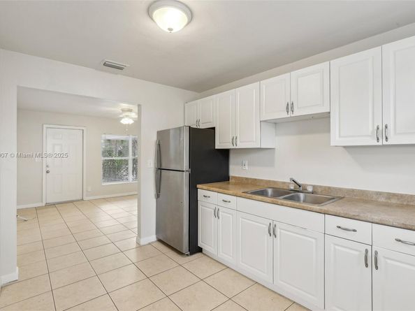 5409 N Andrews Ave, Oakland Park FL 33309