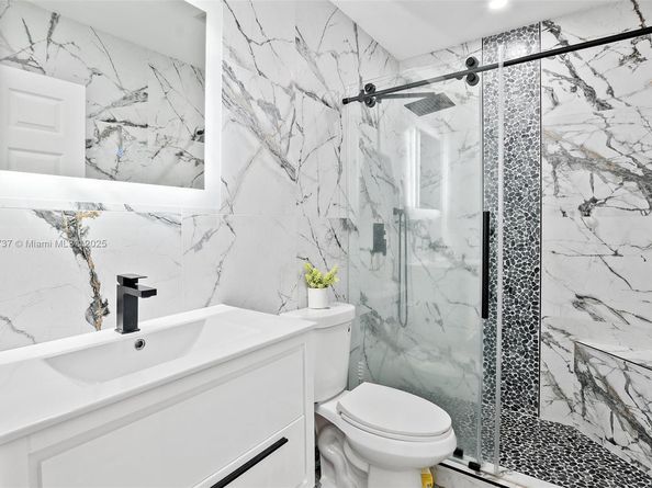 518 NW 130th Way, Pembroke Pines FL 33028