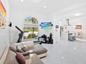 518 NW 130th Way, Pembroke Pines FL 33028